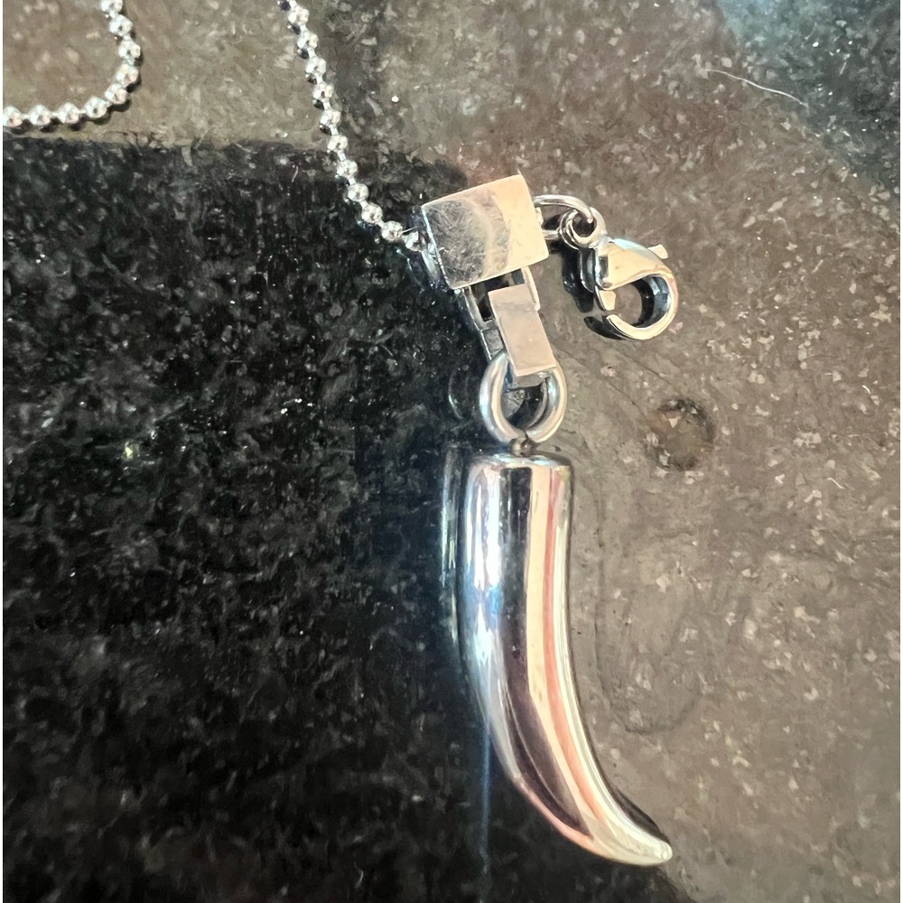 Bud and Rose Silver horn necklace